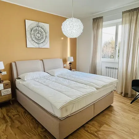 La Kalliste Apartment *
